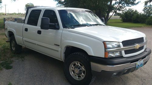 2004 chevrolet silverado 2500 with 152000 miles.