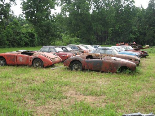 2 mga, 3 mgbg, 6 mgb &amp; a storage unit full of new and used mg parts