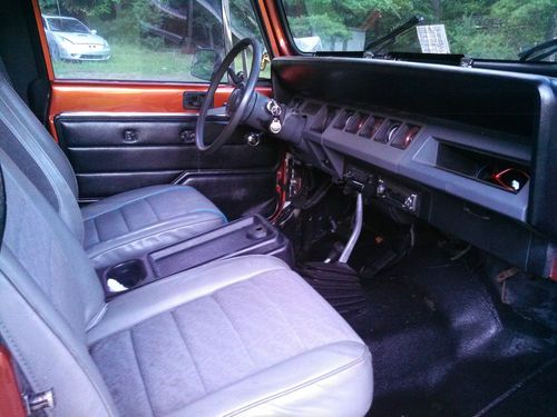 1988 Jeep Wrangler with fuel injected 350 Chevrolet engine, image 5