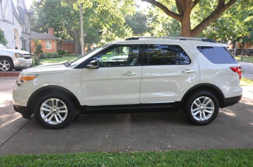2011 ford explorer xlt immaculate only 12k miles