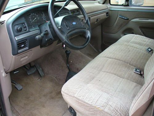 1992 ford f-150 xlt lariat standard cab pickup 2-door 5.0l
