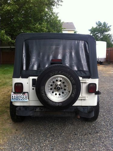 Purchase used JEEP WRANGLER 2DR 4X4 MANUAL TRANS SOFT TOP 1995 WHITE W