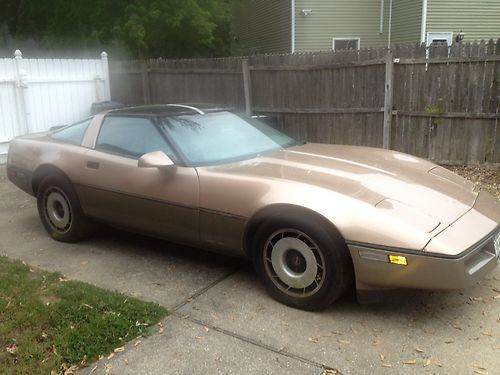 1985 chevrolet corvette base hatchback 2-door 5.7l