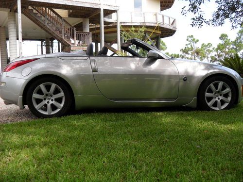 2004 Nissan 350Z Touring Automatic 2-Door Convertible, US $10,990.00, image 2