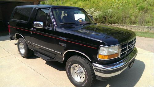 1995 ford bronco black exterior red interior 71,000 original miles