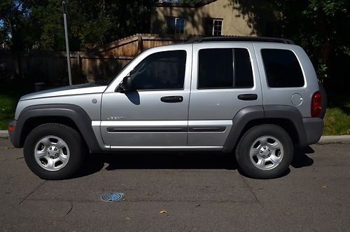 2004 silver jeep liberty renegade sport utility 4-door 3.7l - great condition
