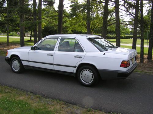 1989 mercedes-benz 300e base sedan 4-door 3.0l