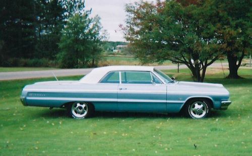 This 1964 chevrolet impala super sport is a classic in like new condition!