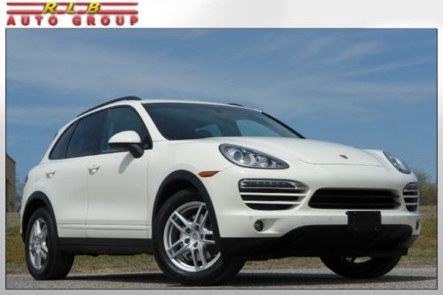 2011 cayenne immaculate one owner! loaded! simply like new! outstanding value!