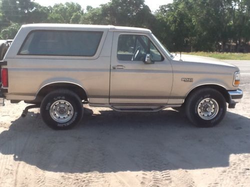 Ford bronco eddie bauer 4x4 loaded low miles 5.8v-8 automatic nice ride