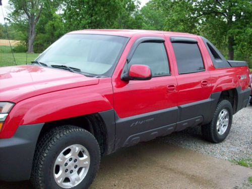03 chevy avalanche low miles like new
