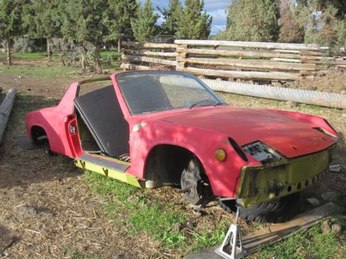 Porsche 914 shell and trailer full of parts