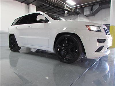 2014 jeep grand cherokee overland summit white leather nav back up cam 15k miles