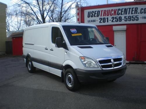 2007 dodge sprinter 2500 base standard cargo van 3-door 3.0l