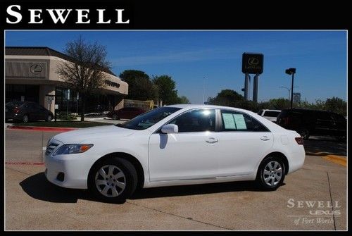 2010 white toyota camry le one owner low miles mint condition needs nothing