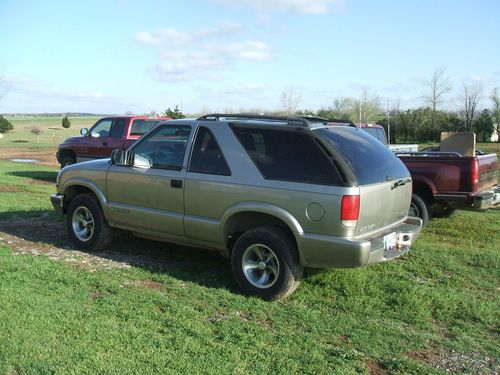 2000 chevy blazer two door