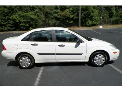 Ford focus lx 5 speed manual georgia owned gas saver est 33 hwy mpg no reserv