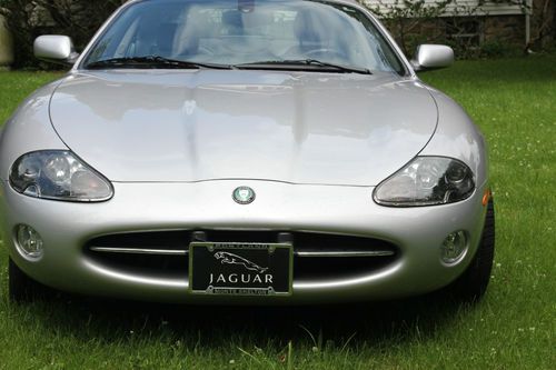 Jaguar xk8 coupe