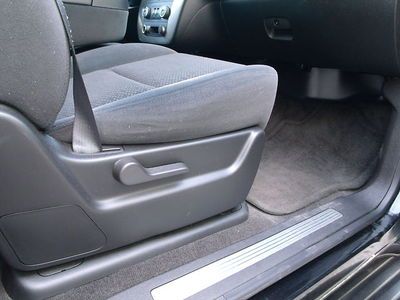 Buy used CHEVY TAHOE LS 8 PASSENGER SUV 3RD ROW SEAT ONE ...