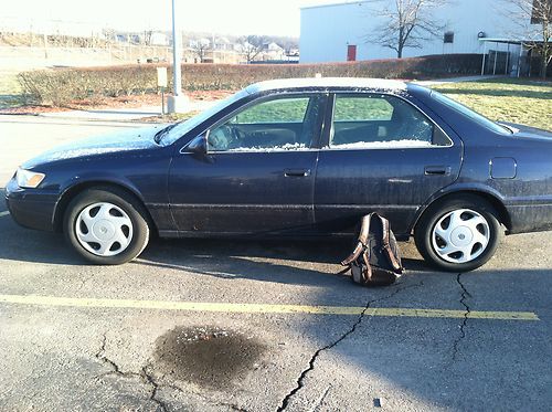 1999 toyota camry le / v6 5 speed