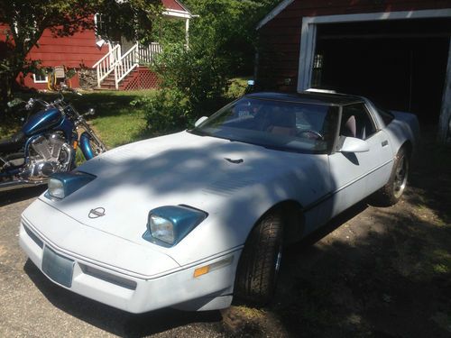 1987 chevrolet corvette base hatchback 2-door 5.7l 4+3 manual