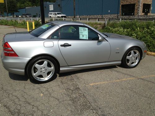 Merceds slk compressor sports roadster two seater hard-top convertible