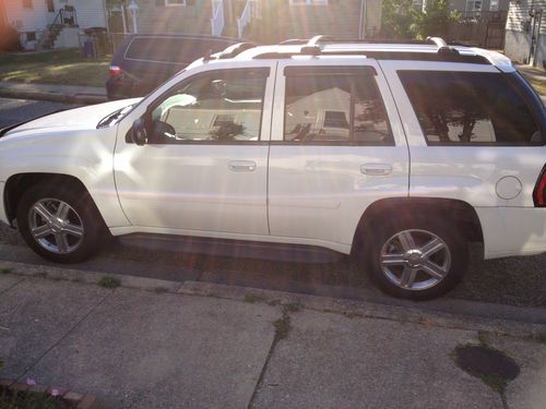 Loaded 2007 white chevy trailblazer lt sport utility 4wd chevrolet black leather