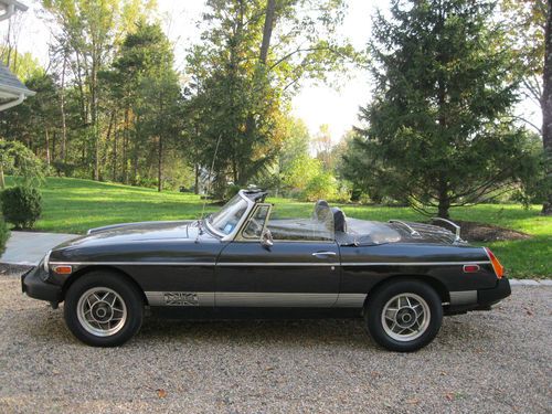 Mgb 1980 limited edition, black, beige interior,convertible looks and runs great