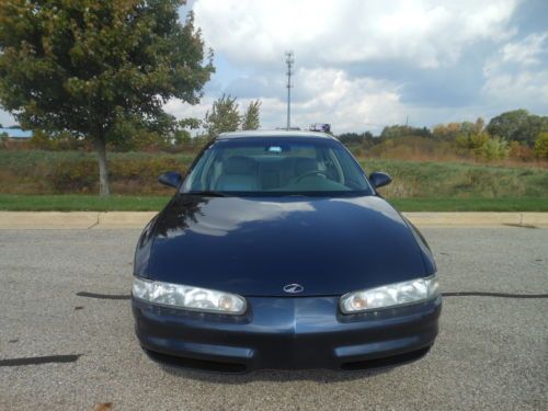 2001 oldsmobile intrigue gl  no reserve!  needs some work.