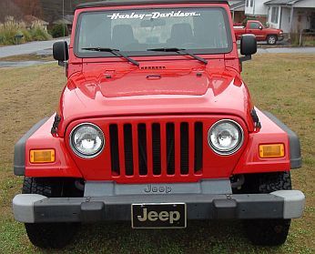 2004 jeep wrangler trail rated in excellent condition red and black