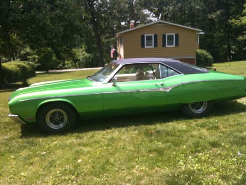 1970 buick rivera,synergy green, clean # 3 condition, 2dr, vinyl top ,buckets