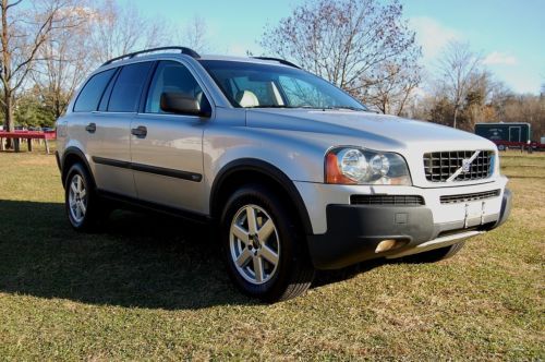 No reserve   2004 volvo xc90  all wheel drive, moonroof, leather, htd seats, cd