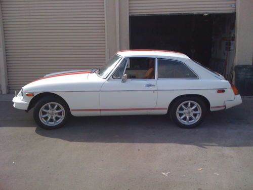 1974.5 mgb gt restored in immaculate condition