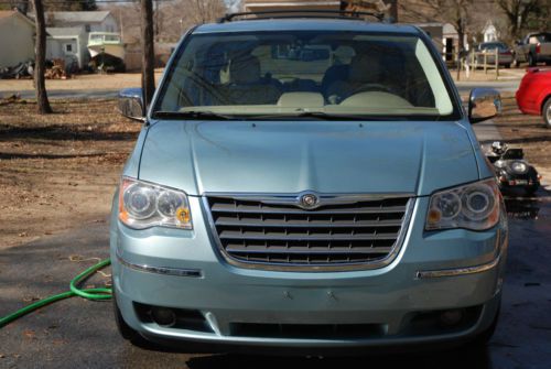 2009 chrysler town and country limited