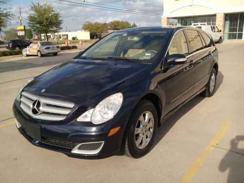 2007 mercedes r350 4matic w/ panoramic roof, power trunk, 3rd row, chrome pkg