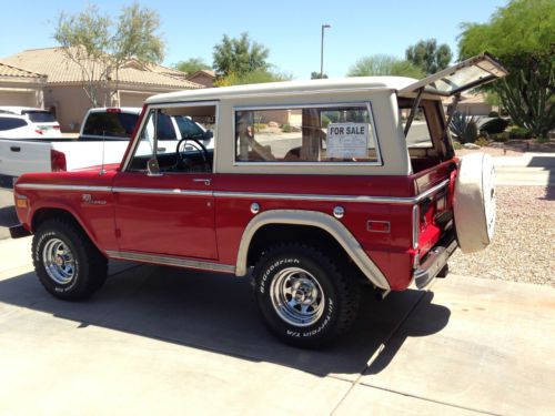 Classic 1971 ford bronco sport
