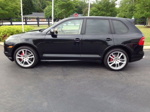 2010 porsche cayenne gts---absolutely immaculate---as new