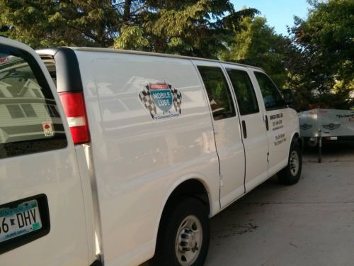 2008 chevy express cargo van with oil change equipment, air compressor