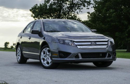 2010 ford fusion se clean, only 42k, sterling grey, gas saver, no reserve
