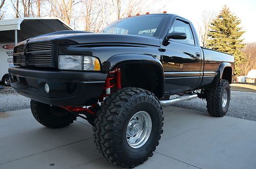 Dodge truck,  2500, lifted show customized 4x4 truck 1995 very clean! must look!