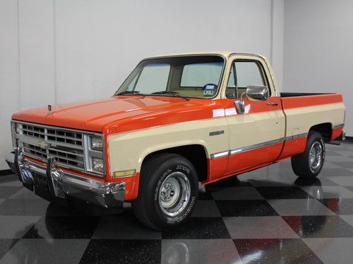 Very nice short bed c10, new paint, power windows and locks, runs and drives gre