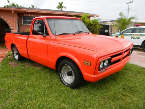 1968 gmc pickup truck c10 c15 , 350/350 a/c,original short bed ,head turner