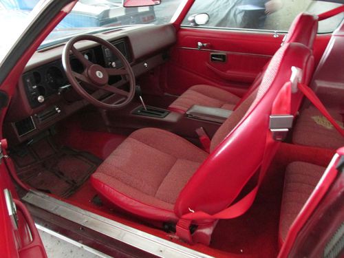 1981 chevrolet camaro sport coupe 2-door 4.4l