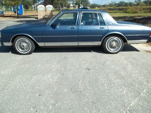 1989 chevy caprice classic with extra  caprice seats from1990 caprice no reserve