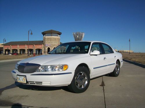 2000 lincoln continental pearl white 4.6l, v8; low miles, nice; 1999, 2001, 2002