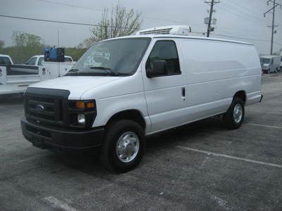 2012 ford e-250 extended length reefer van - thermo king
