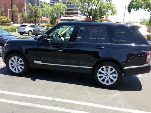 2013 range rover hse black exterior w/ black leather interior and panoramic roof