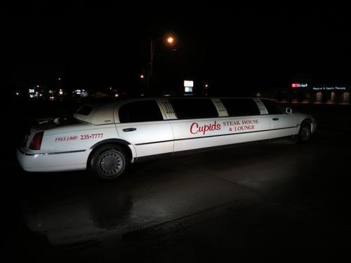 1999 fully loaded lincoln limo