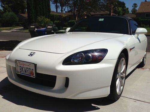 2006 honda s2000 convertible - white, excellent condition, only 43k miles!!