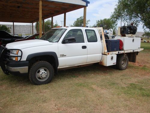 2006 chevy 3500 extended cab, 6.6l v8 turbo diesel work truck